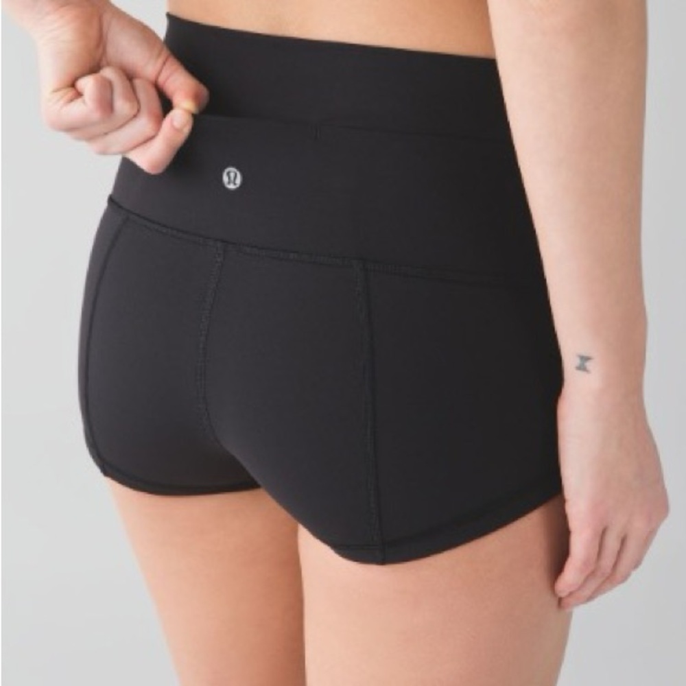 Lululemon athletica Women's Wunder Short *Full-On Luon* 2